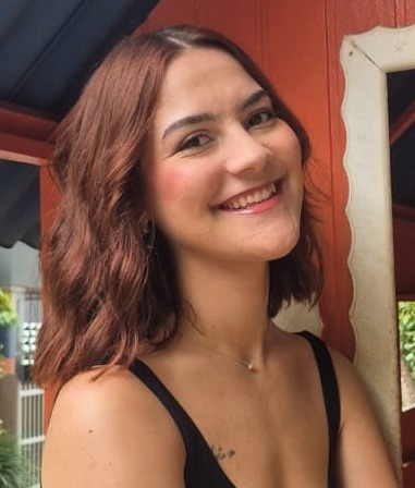 Profª Thalita Manhane